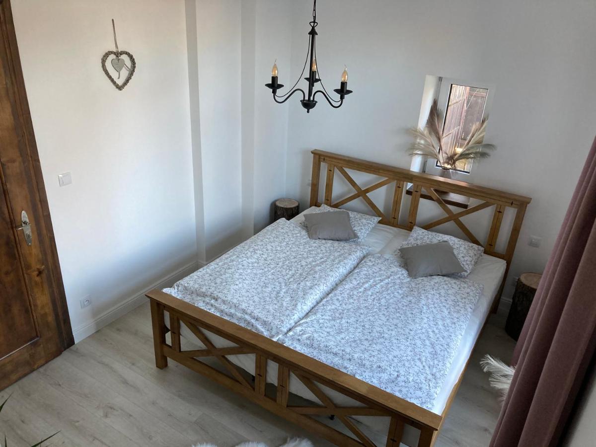 The House Apartment Poprad Exterior photo