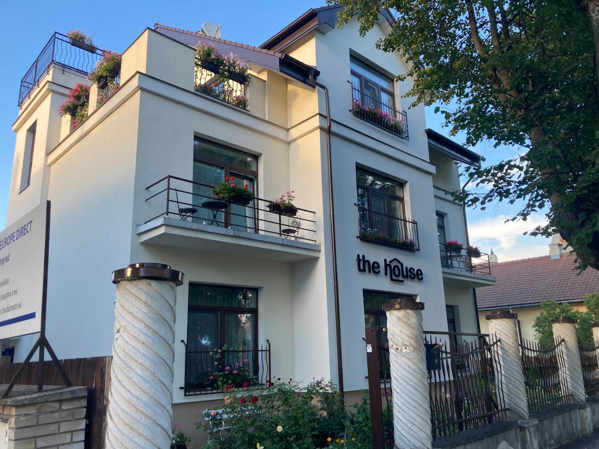 The House Apartment Poprad Exterior photo